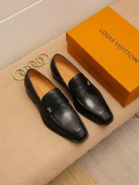 Picture of Louis Vuitton Shoes _SKULVsz38-44066513892